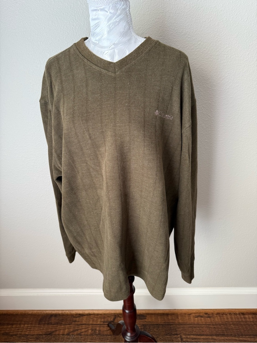 Columbia Men's V-Neck Sweater - Olive